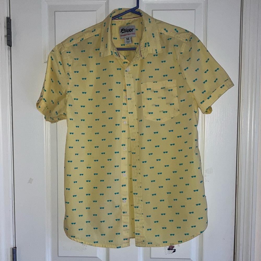 Plugg Yellow Short Sleeve Shirt Sunglass Print Size Medium